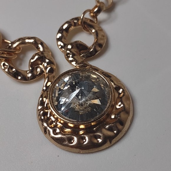 Pretty Gold Tone Metal And Clear Plastic Necklace Adjustable 18.5 To 20.5 Inches - Picture 3 of 11